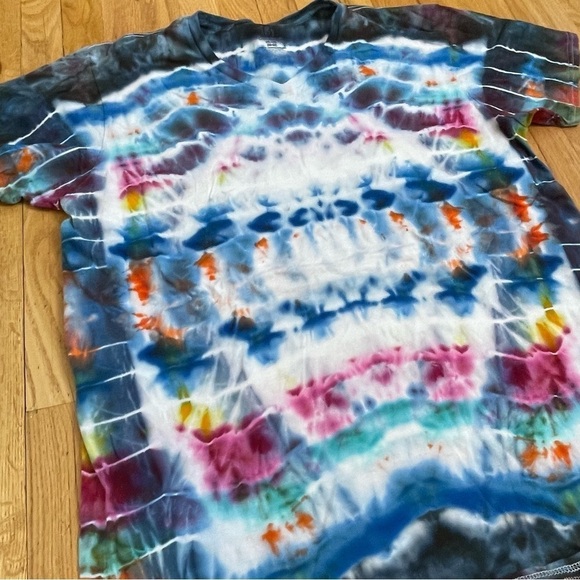 Hand tie dyed tshirt cosmic egg psychedelic kaleidoscope vneck 2XL blue - Picture 3 of 6